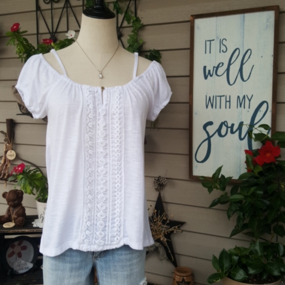 NO BOUNDARIES ♡  NWOT White Adj Straps Lace Front On|Off Shoulders Blouse Top S - Picture 3 of 14
